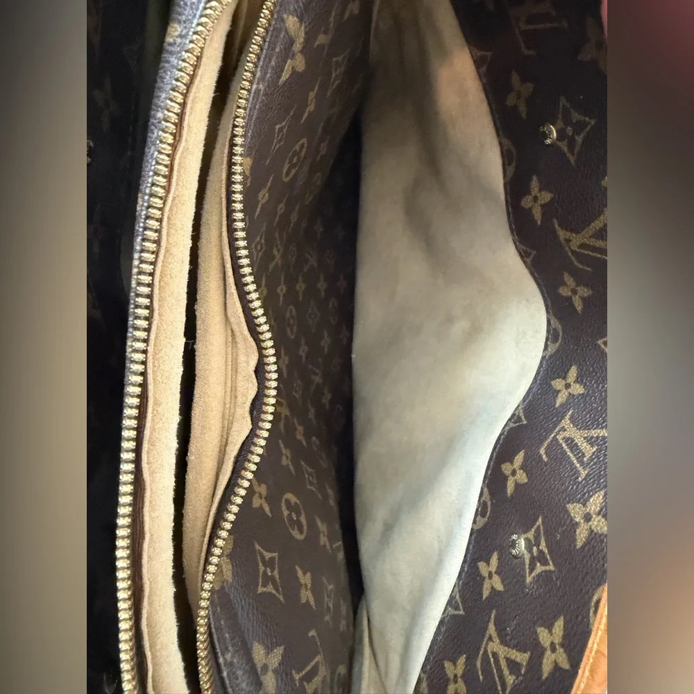 Louis Vuitton Rivoli Monogram Canvas Briefcase / Business Bag